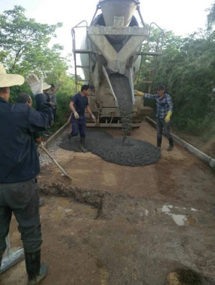 精準(zhǔn)扶貧暢通干群連心路