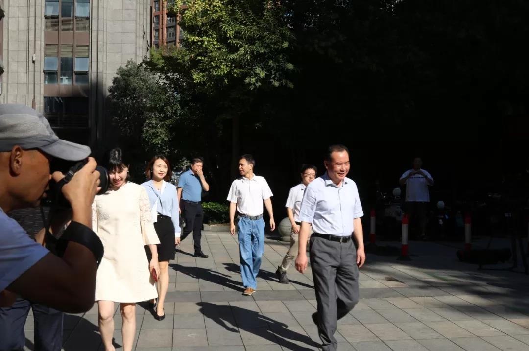 商務區集團所屬中城家物業開展“關注民生 人民滿意”之中城國際物業服務小區行活動