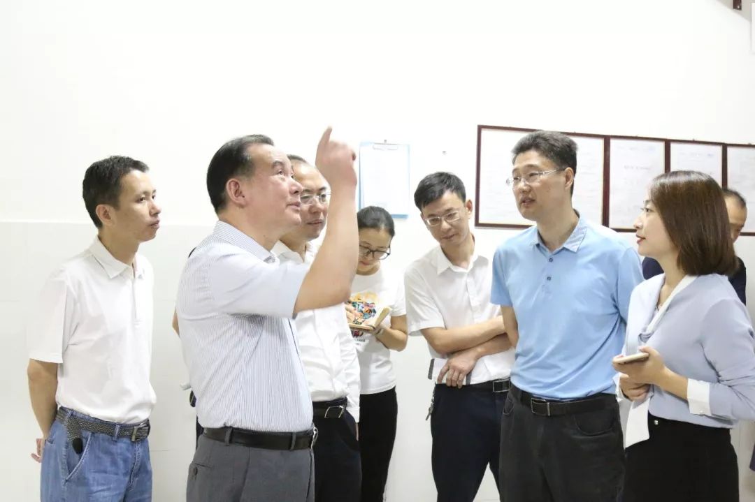 商務區集團所屬中城家物業開展“關注民生 人民滿意”之中城國際物業服務小區行活動