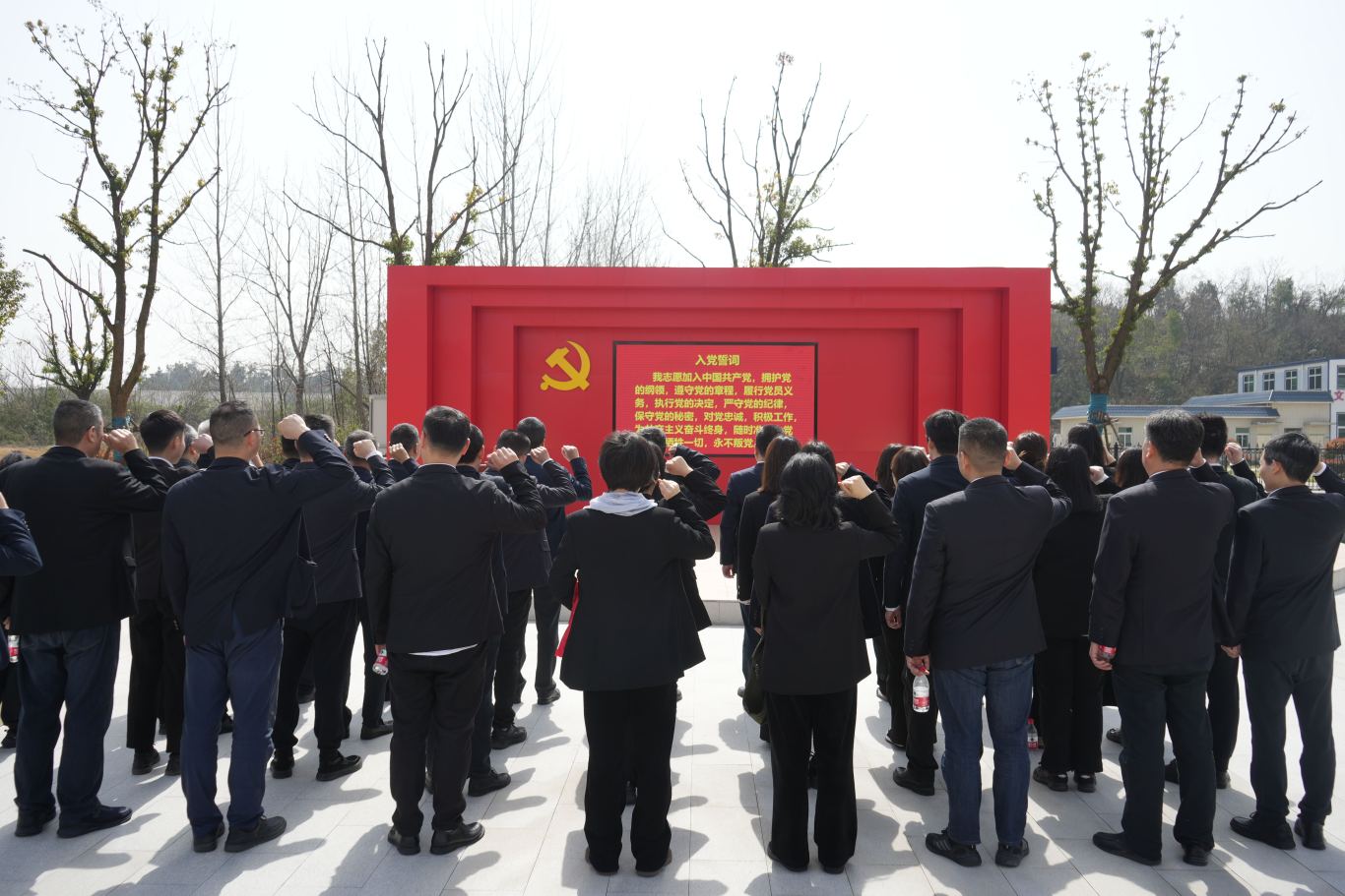 傳承紅色基因 弘揚愛國精神|商務區集團開展“學黨史,守初心,勇作為,開新局”主題黨日活動